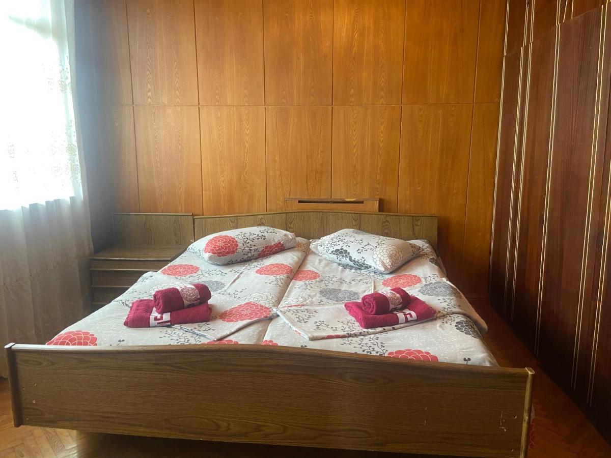 Luka Family Guest House Batoemi Buitenkant foto